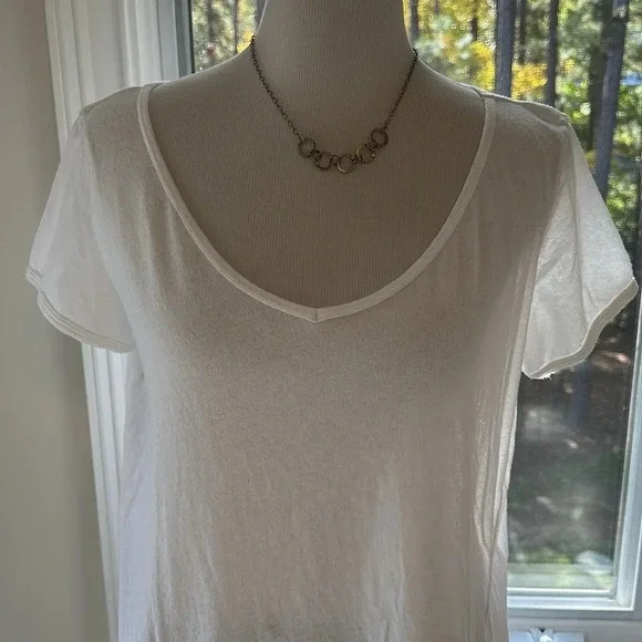 Frank & Eileen White SS Tee Lab Wide V-neck Tee, Medium, EUC - Picture 2 of 10
